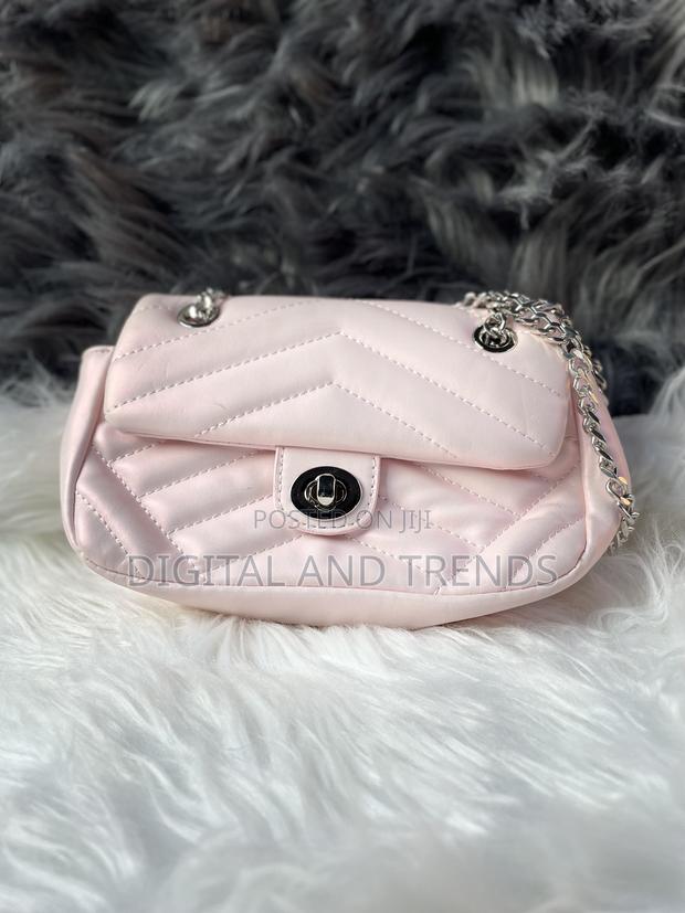 Quilted Flap Crossbag. photo 2
