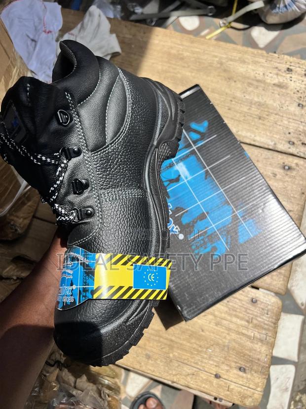 Safety Shoe photo 3
