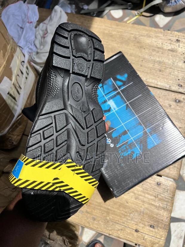 Safety Shoe photo 4