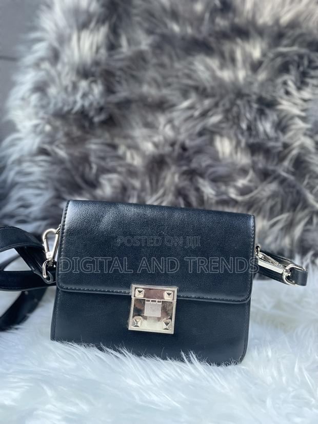 Givenchy Small Gv3 Crossbag photo 2