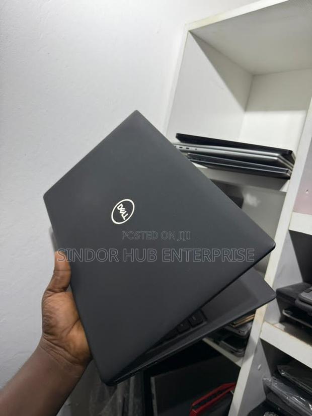 Laptop Dell Latitude 3520 8GB Intel Core I5 SSD 256GB photo 2