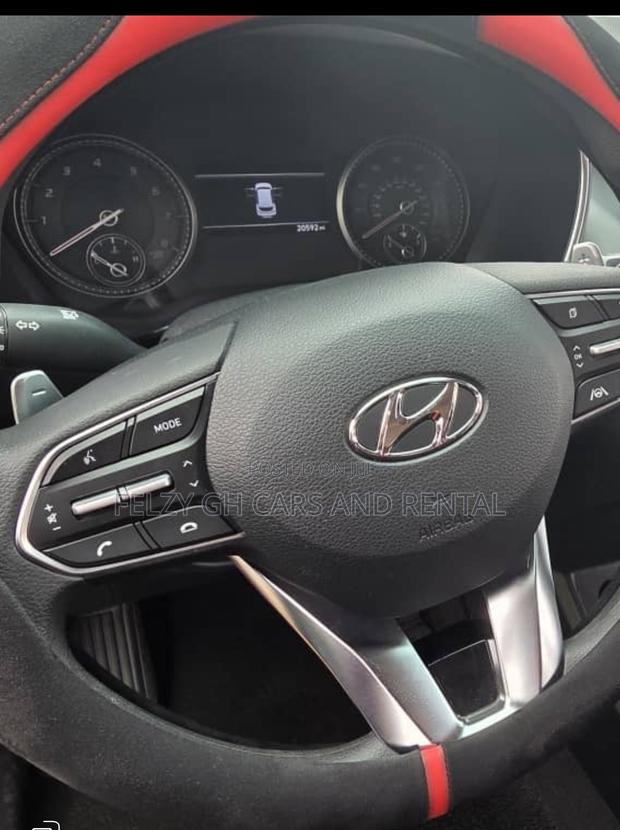 Hyundai Santa Fe SEL 2022 Red photo 5