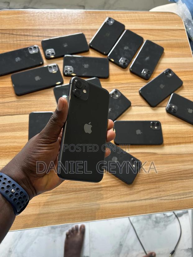 Apple iPhone 11 64 GB Black