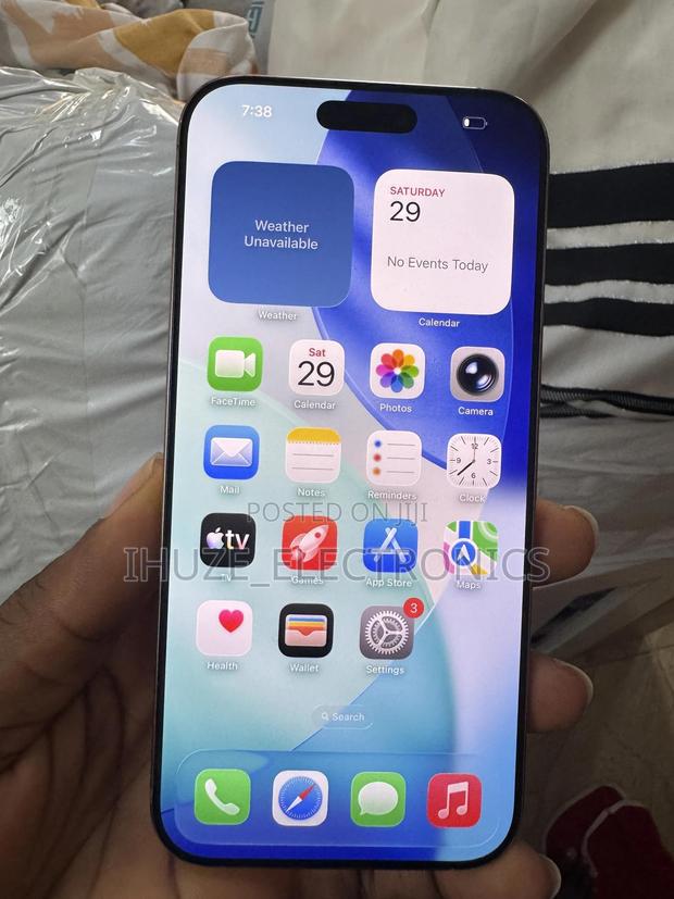 Apple iPhone 16 Pro Max 256 GB Gold photo 4