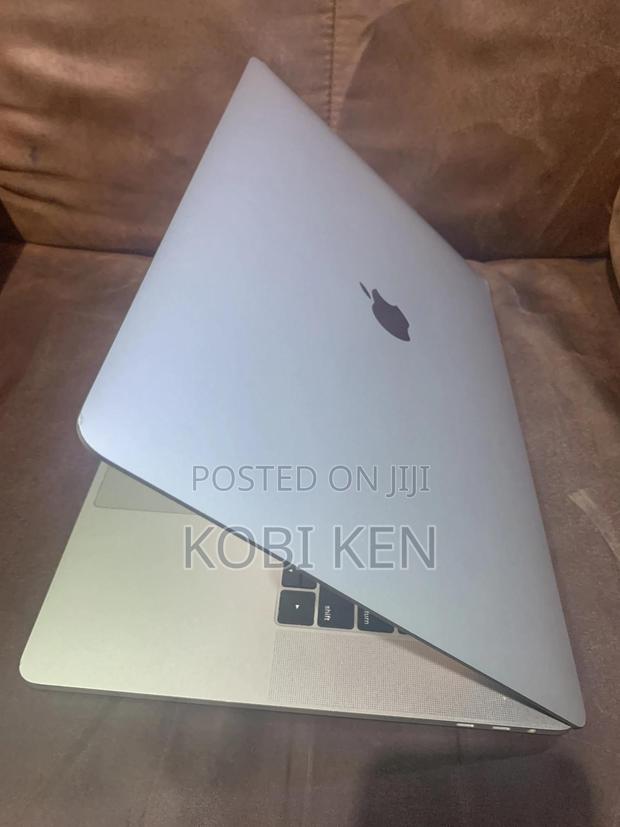 Laptop Apple MacBook Pro 2018 16GB Intel Core I7 SSD 512GB photo 3