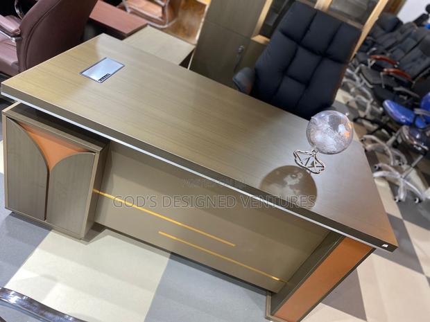 Well Grounded 1.6m Lshape Office Table · Photo 3