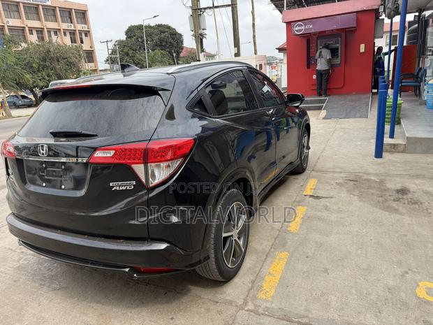 Honda HR-V Touring AWD 2019 Black