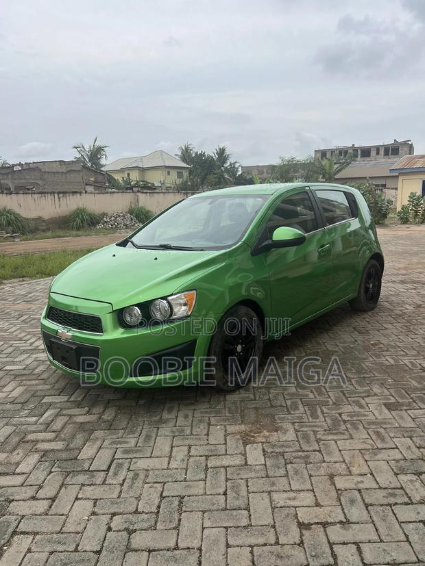 Chevrolet Sonic LT 2015 Green photo 4