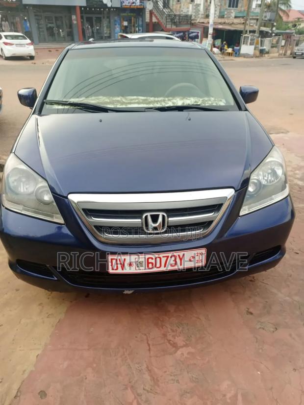 Honda Odyssey Touring Auto 2024 Blue photo 3