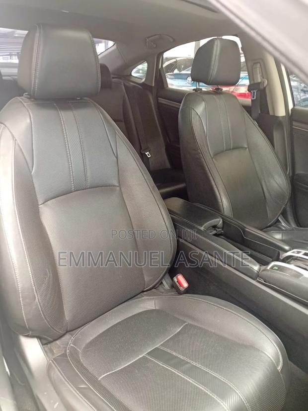 Honda Civic Touring Sedan 2019 White