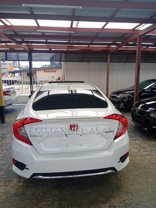 Honda Civic Touring Sedan 2019 White