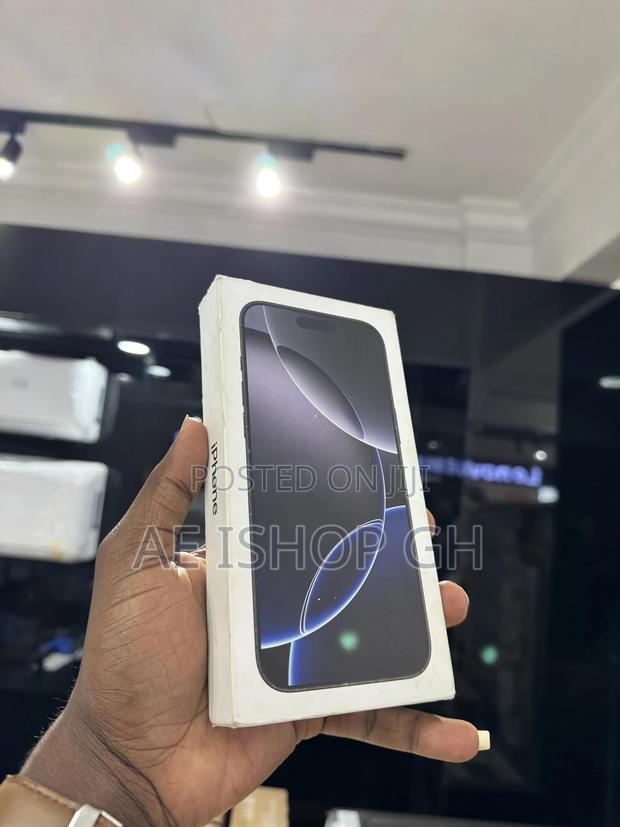 New Apple iPhone 16 Pro Max 1 TB Black photo 3