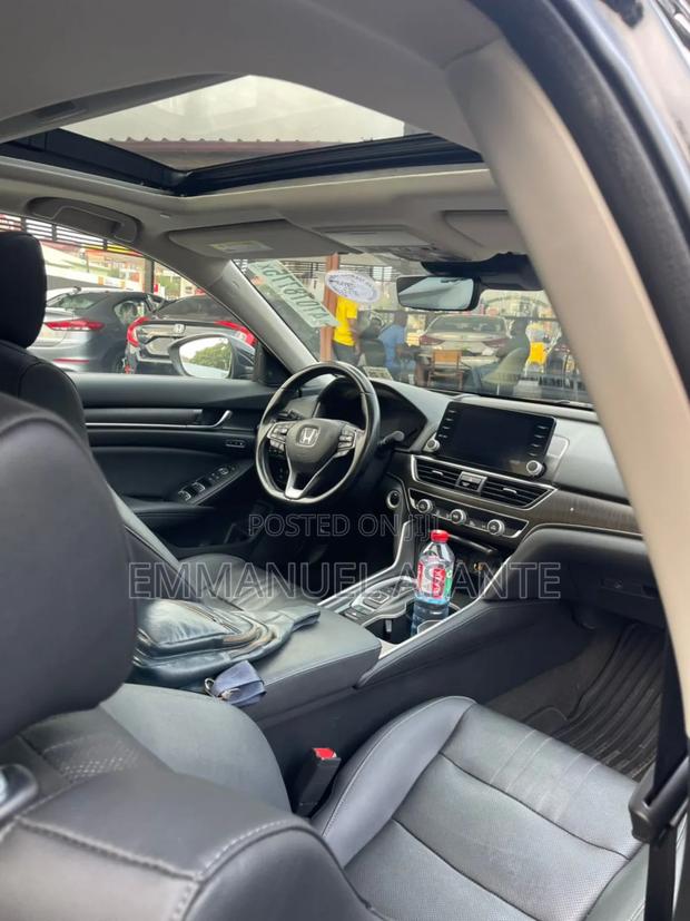 Honda Accord Touring 2.0T 2020 Black