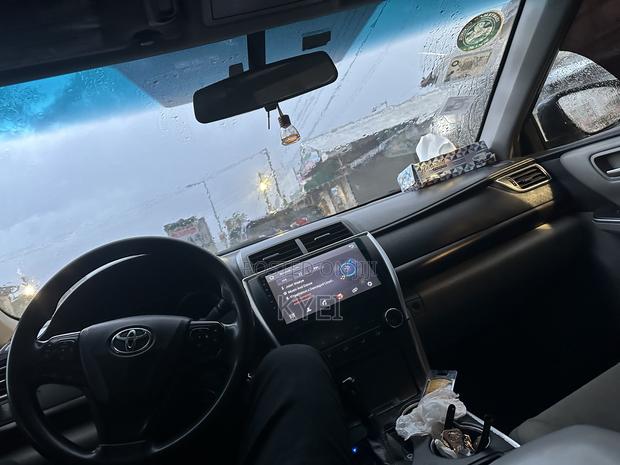 Toyota Camry LE 4dr Sedan (2.5L 4cyl 6A) 2015 Silver