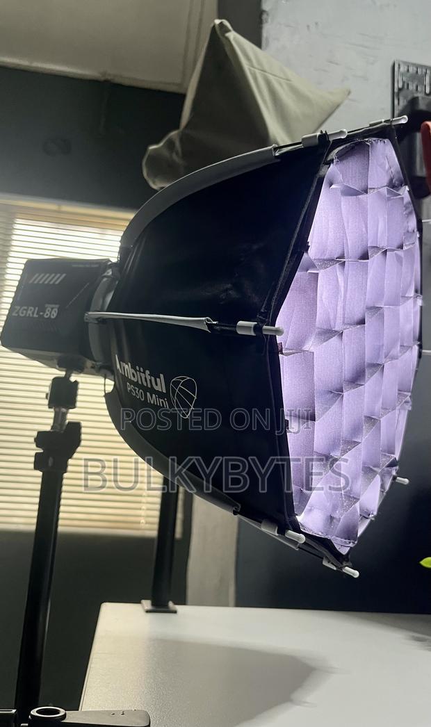 Ambitful Ps30 Mini Handheld Softbox (Light Not Included)