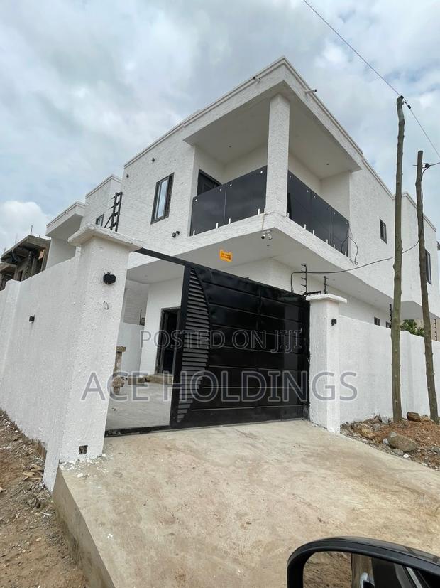 3bdrm Duplex in Nmai Dzorn, East Legon for sale · Photo 2