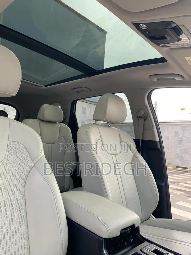Kia Sorento 2021 White
