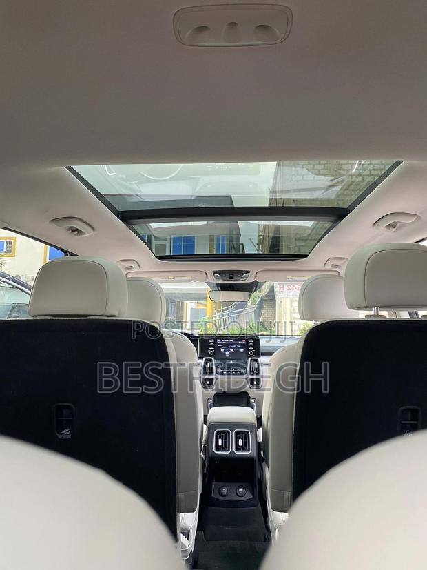 Kia Sorento 2021 White