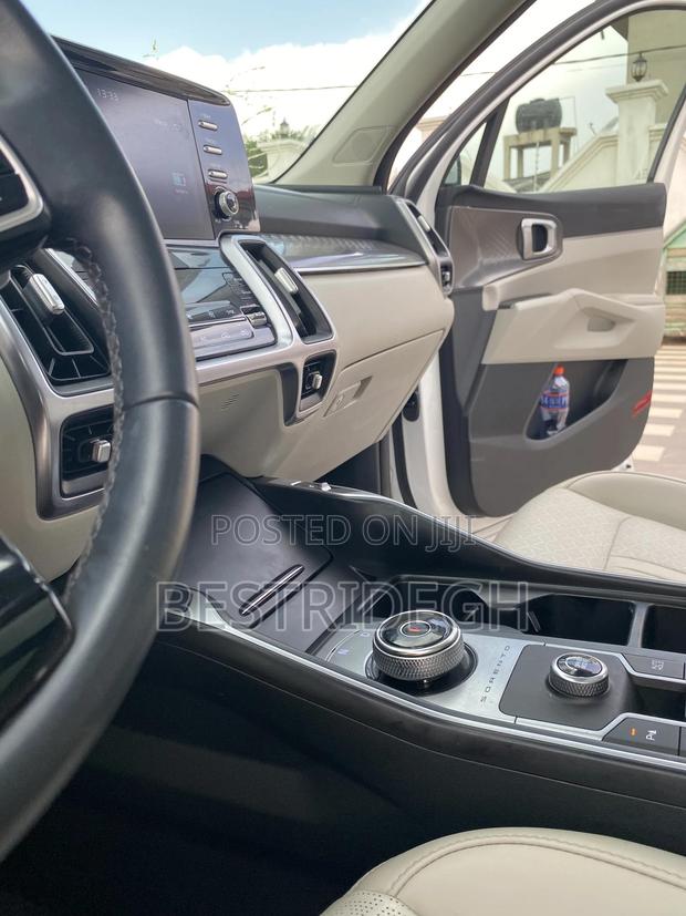 Kia Sorento 2021 White