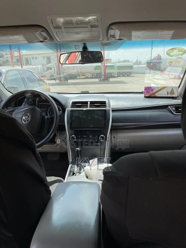 Toyota Camry LE 4dr Sedan (2.5L 4cyl 6A) 2015 Silver