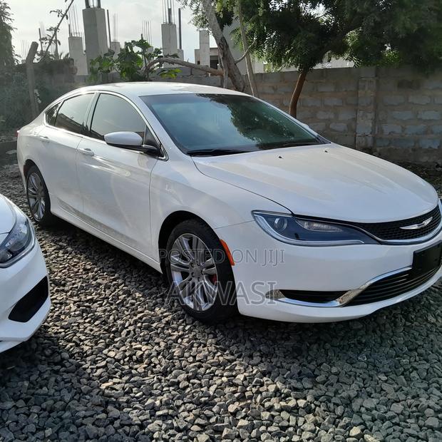Chrysler 200 LX 2015 White photo 2