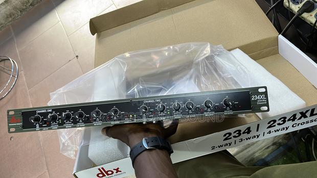 DBX 234xl Professional Audio Crossover. · Photo 3