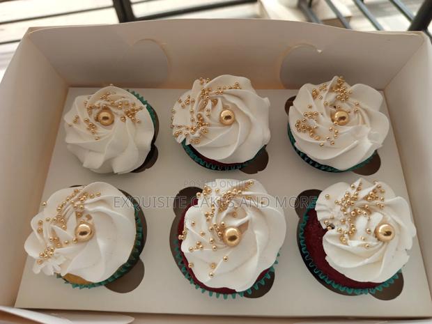 Six Red Velvet Cupcakes With Whipped Cream · Photo 4