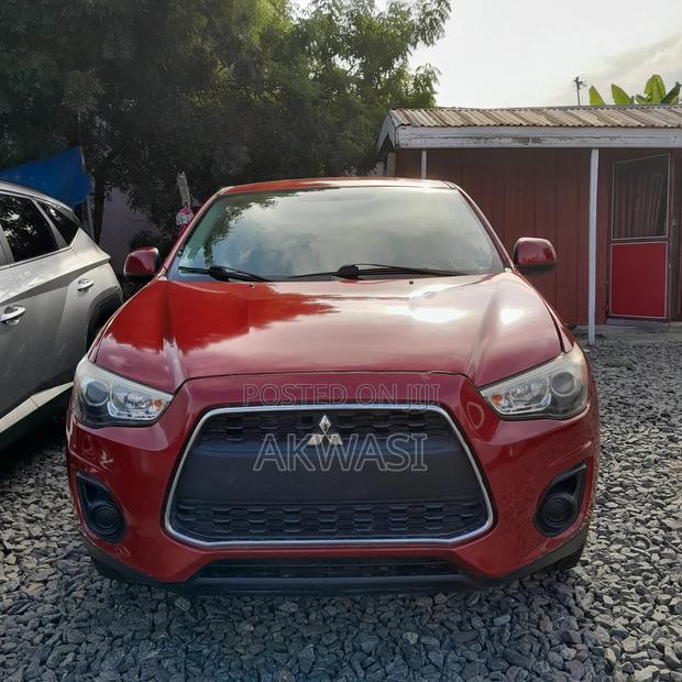 Mitsubishi Outlander SE 4dr SUV (2.4L 4cyl CVT) 2015 Maroon photo 2