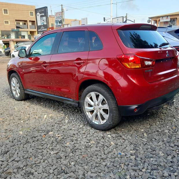 Mitsubishi Outlander SE 4dr SUV (2.4L 4cyl CVT) 2015 Maroon photo 7