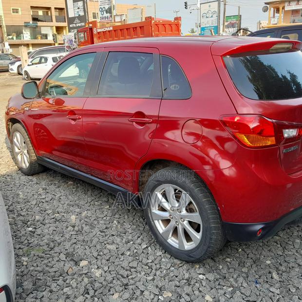 Mitsubishi Outlander SE 4dr SUV (2.4L 4cyl CVT) 2015 Maroon photo 14