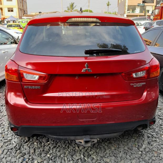 Mitsubishi Outlander SE 4dr SUV (2.4L 4cyl CVT) 2015 Maroon photo 15