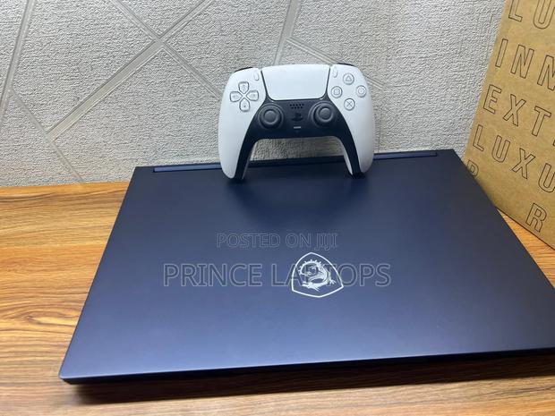 Laptop MSI Stealth 16 Studio A13VG 32GB Intel Core i7 SSD 1T photo 2