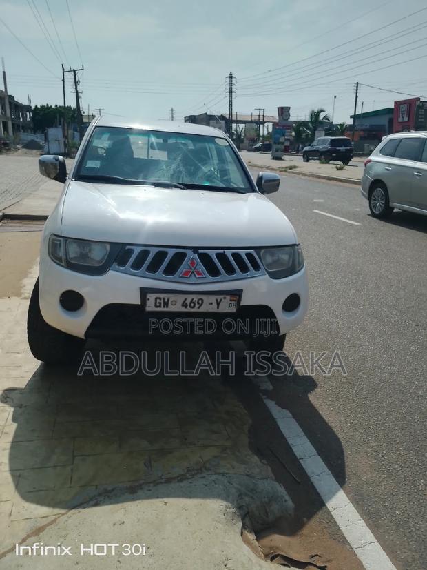 Mitsubishi L200 Club Cab 2.5 136hp 4WD 2007 White photo 8