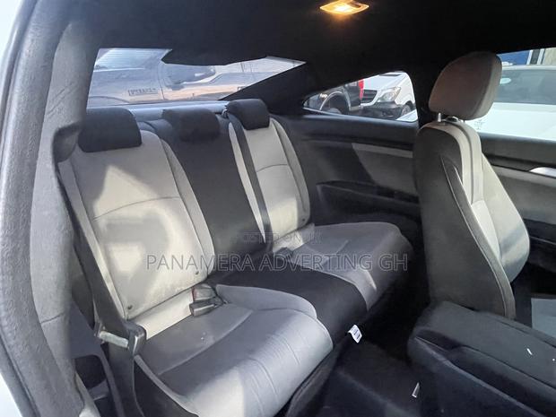 Honda Civic EX-T 2dr Coupe (1.5L 4cyl) 2017 White