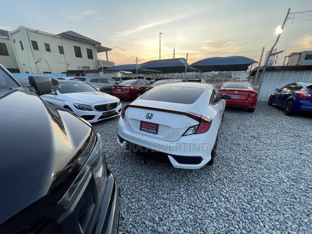 Honda Civic EX-T 2dr Coupe (1.5L 4cyl) 2017 White