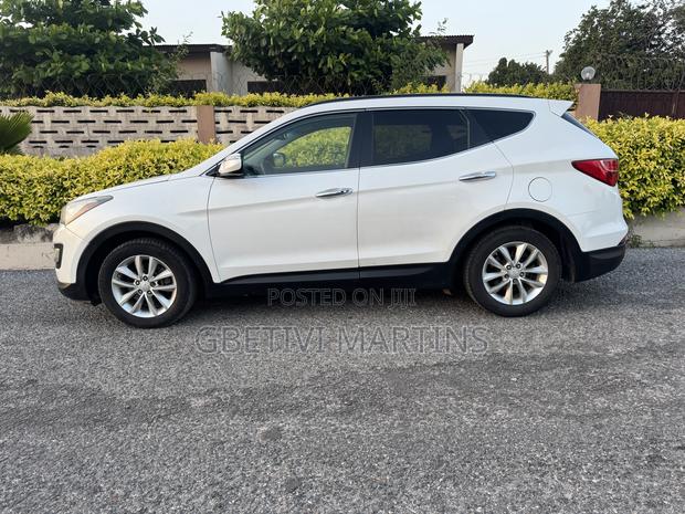 Hyundai Santa Fe 2015 White