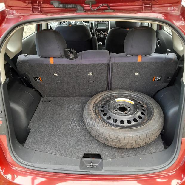 Nissan Versa 1.6 S 4dr Sedan (1.6L 4cyl 4A) 2015 Red photo 4