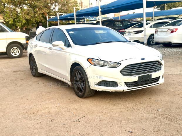 Ford Fusion S FWD 2016 White