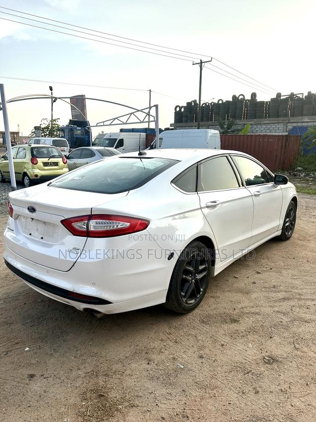 Ford Fusion S FWD 2016 White