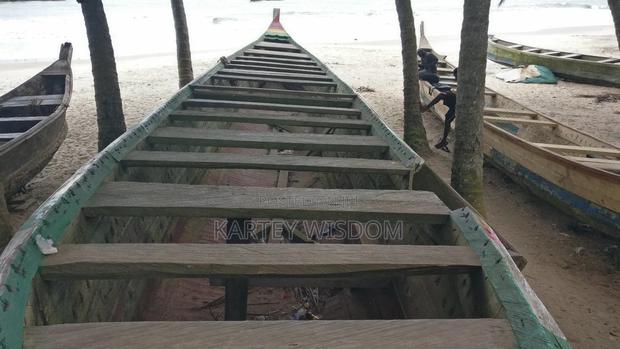 Traditional Wooden Fishing Boat photo 4
