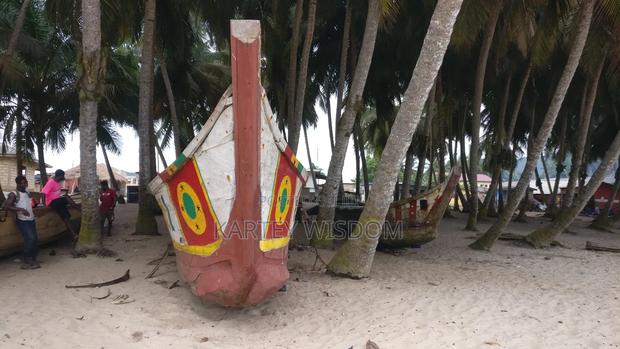 Traditional Wooden Fishing Boat photo 5