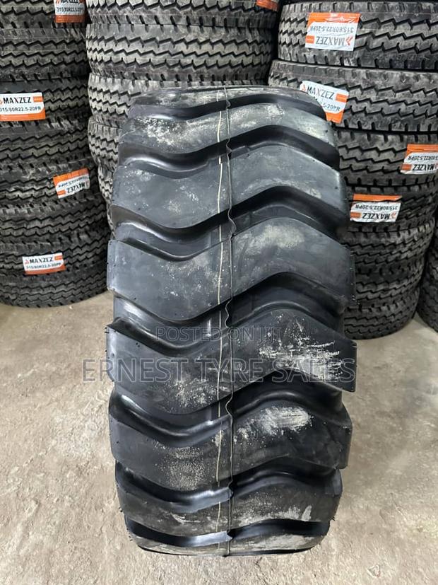 23.5-25 Truck Tyres photo 2