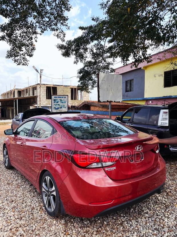 Hyundai Elantra 2015 Red