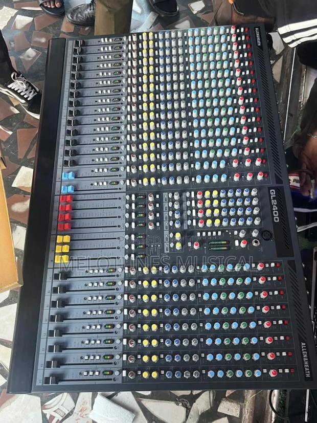Heath Gl2400 24channel Analog Audio Mixer. · Photo 4
