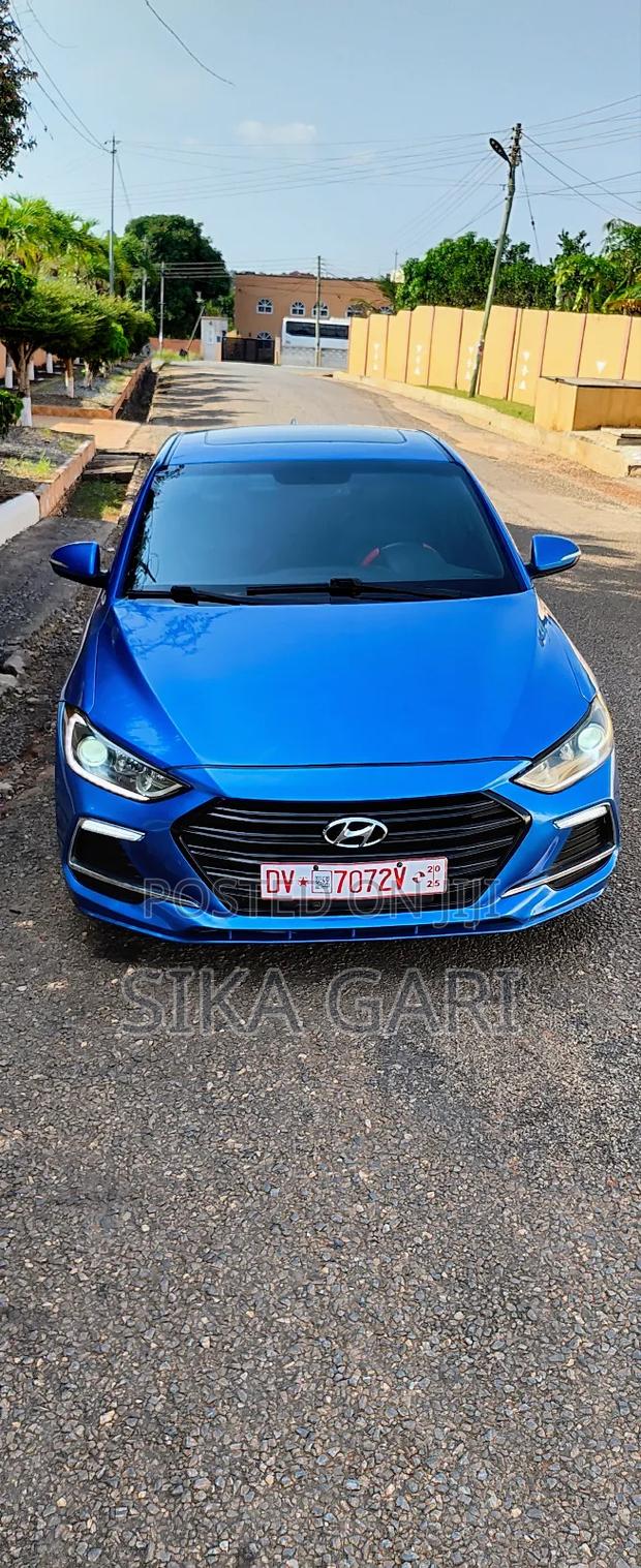 Hyundai Elantra Sport Sedan FWD (1.6L 4cyl 6M) 2017 Blue · Photo 1