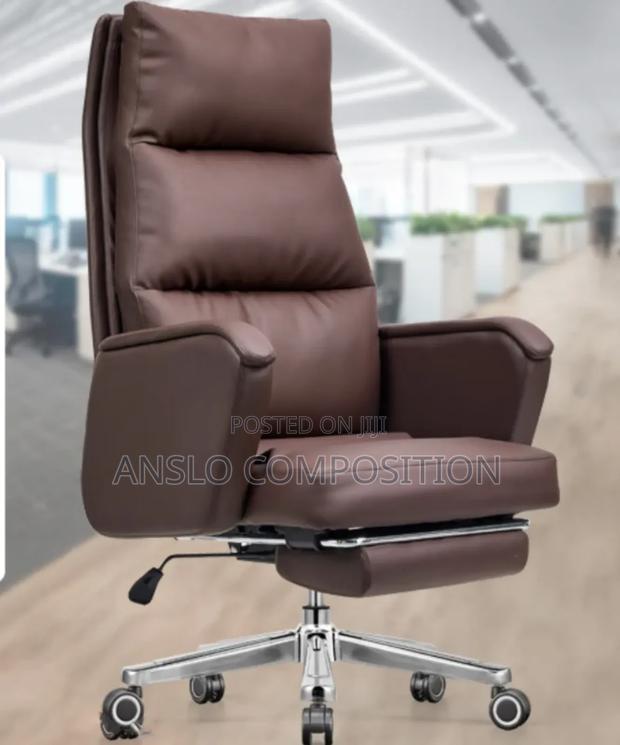 Senior Director Executive Chair · Photo 3