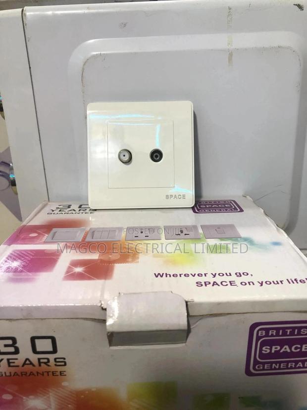 Tv Socket Antenna and Satellite · Photo 2