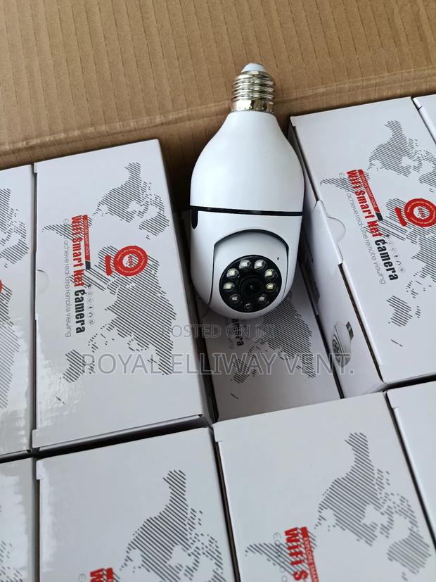 V380 Bulb Camera photo 2