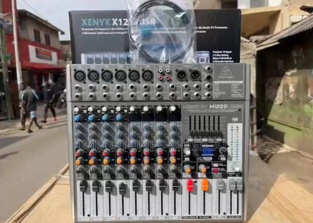 Behringer Xenyx X1222usb 12channel Audio Mixer · Photo 3