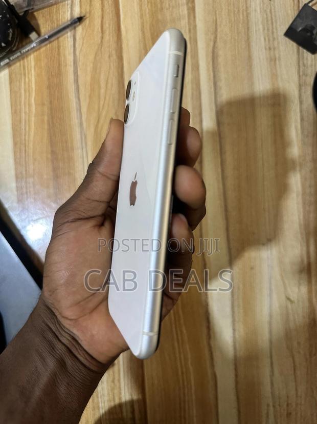 Apple iPhone 11 64 GB White